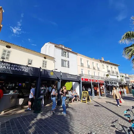 Sainte-maxime: 2 Pièces Rénové Avec Terrasse, Climatisation Et à 2 Pas De La - Fr-1-226-498 * Sainte-Maxime